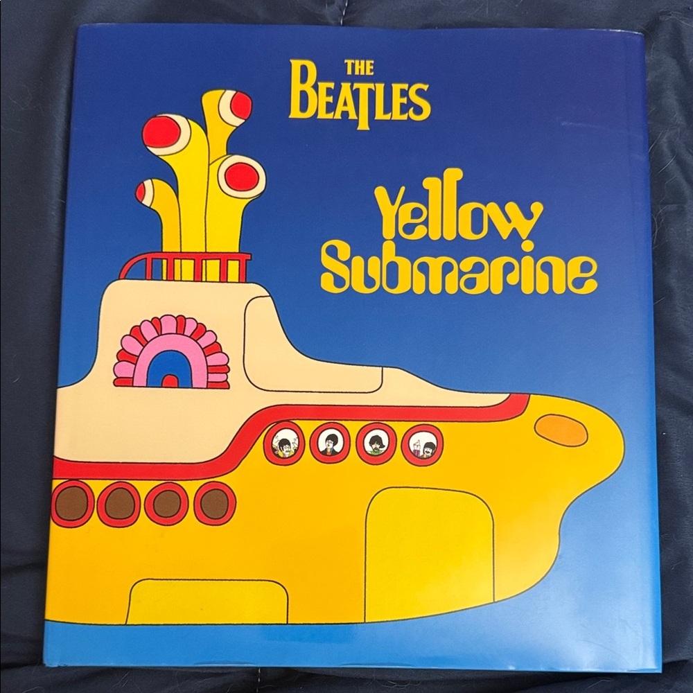 The Beatles Yellow Submarine Book (2004) First US Edition Hardcover w dustjacket